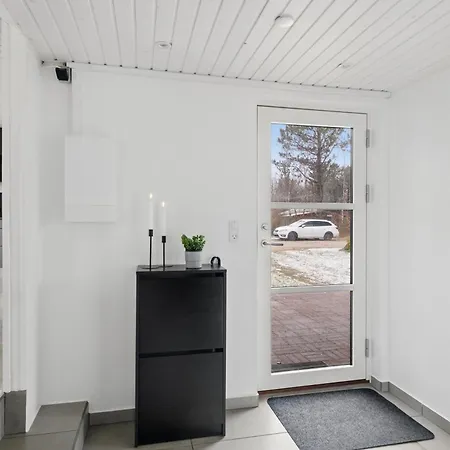 Newly Renovated 150 M From Fjord Feriehus Farsø