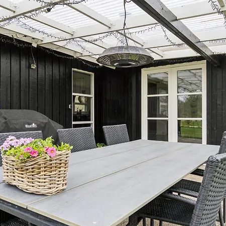 Newly Renovated 150 M From Fjord